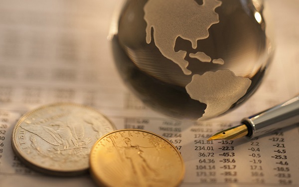 做好汇率避险 不必过度关注是否破“7”